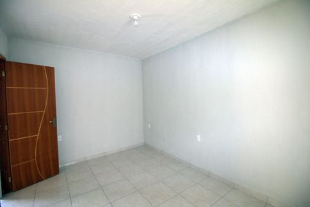 Quarto 1 de casa para alugar com 1 quarto, 110m² em Brás de Pina, Rio de Janeiro