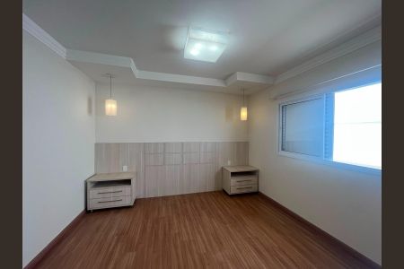 Casa de condomínio à venda com 234m², 3 quartos e 4 vagas