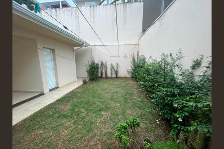 Casa de condomínio à venda com 234m², 3 quartos e 4 vagas