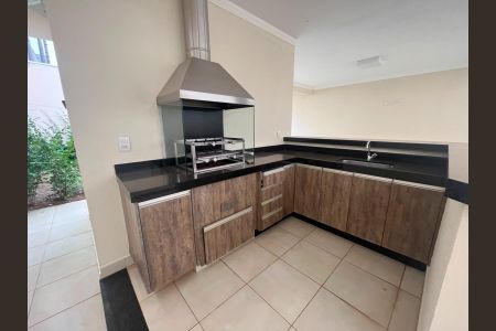 Casa de condomínio à venda com 234m², 3 quartos e 4 vagas