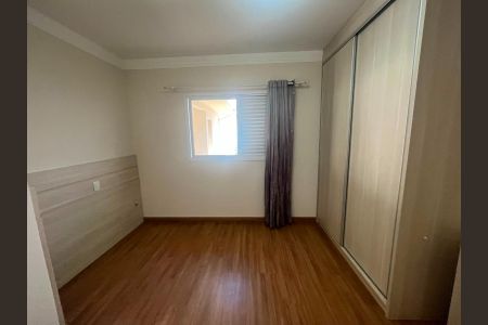Casa de condomínio à venda com 234m², 3 quartos e 4 vagas
