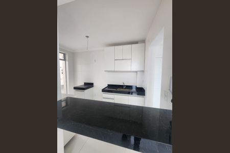 Cozinha de apartamento para alugar com 2 quartos, 184m² em Cabral, Contagem