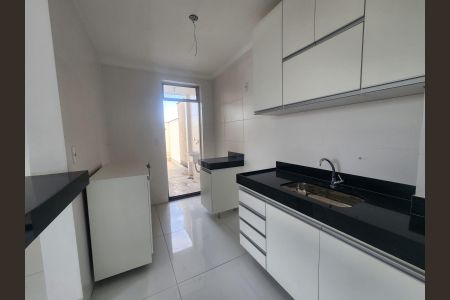 Apartamento para alugar com 184m², 2 quartos e 4 vagas Apartamento para alugar com 184m², 2 quartos e 4 vagasCozinha