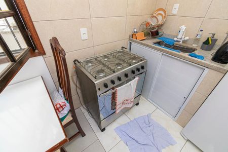 Casa para alugar com 40m², 1 quarto e 1 vaga Casa para alugar com 40m², 1 quarto e 1 vagaCozinha - Fogão