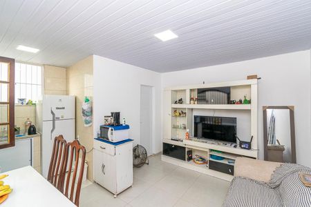 Casa para alugar com 40m², 1 quarto e 1 vaga Casa para alugar com 40m², 1 quarto e 1 vagaSala
