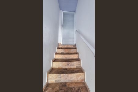 Casa para alugar com 80m², 2 quartos e 1 vaga Casa para alugar com 80m², 2 quartos e 1 vagaAcesso ao segundo andar