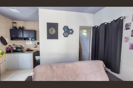 Sala de casa para alugar com 2 quartos, 80m² em Brás de Pina, Rio de Janeiro