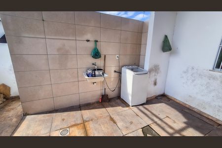 Casa para alugar com 80m², 2 quartos e 1 vaga Casa para alugar com 80m², 2 quartos e 1 vagaÁrea de Serviço