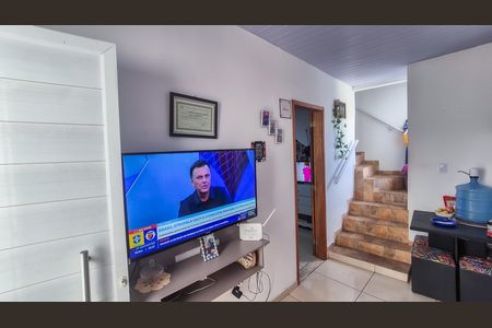 Casa para alugar com 80m², 2 quartos e 1 vaga Casa para alugar com 80m², 2 quartos e 1 vagaSala
