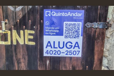 Casa para alugar com 80m², 2 quartos e 1 vaga Casa para alugar com 80m², 2 quartos e 1 vagaAdesivo Grande