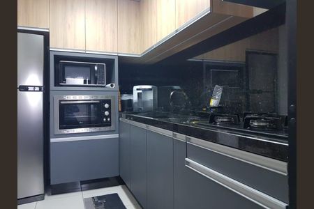 Cozinha de apartamento para alugar com 2 quartos, 64m² em Camaquã, Porto Alegre