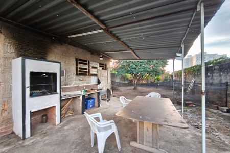 Casa à venda com 150m², 3 quartos e 4 vagasQuintal