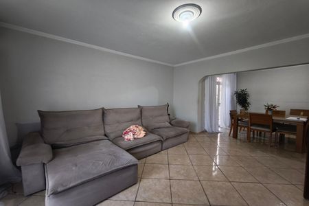 Casa à venda com 150m², 3 quartos e 4 vagasSala