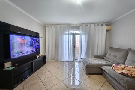 Casa à venda com 150m², 3 quartos e 4 vagasSala