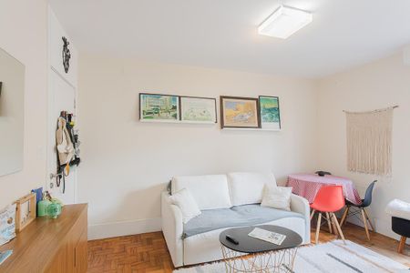 Apartamento à venda com 72m², 2 quartos e 1 vaga Apartamento à venda com 72m², 2 quartos e 1 vagaSala