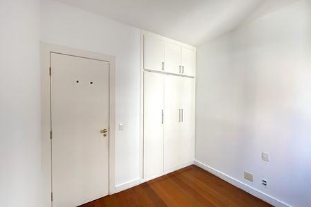Apartamento para alugar com 95m², 3 quartos e 2 vagas Apartamento para alugar com 95m², 3 quartos e 2 vagasQuarto 3