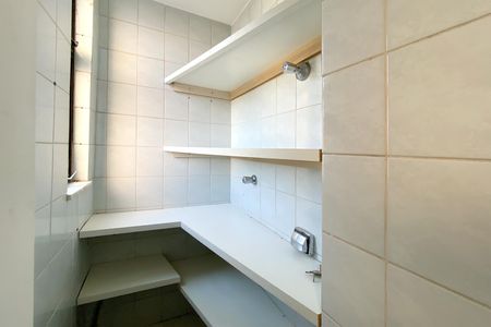 Apartamento para alugar com 95m², 3 quartos e 2 vagas Apartamento para alugar com 95m², 3 quartos e 2 vagasBanheiro de serviço