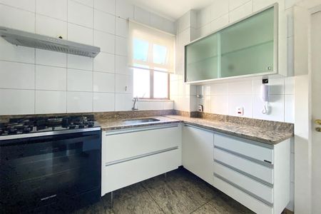 Apartamento para alugar com 95m², 3 quartos e 2 vagas Apartamento para alugar com 95m², 3 quartos e 2 vagasCozinha