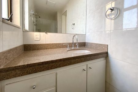 Apartamento para alugar com 95m², 3 quartos e 2 vagas Apartamento para alugar com 95m², 3 quartos e 2 vagasBanheiro da Suíte 1