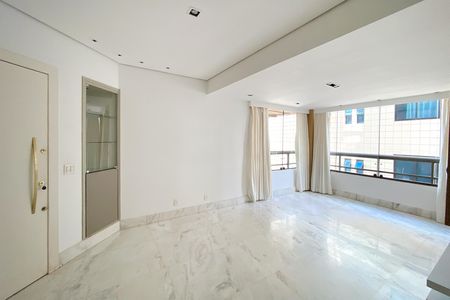 Apartamento para alugar com 95m², 3 quartos e 2 vagas Apartamento para alugar com 95m², 3 quartos e 2 vagasSala