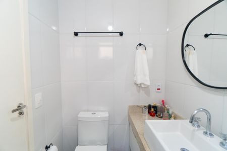 Banheiro da Suíte de apartamento à venda com 1 quarto, 40m² em Vila Fachini, São Paulo