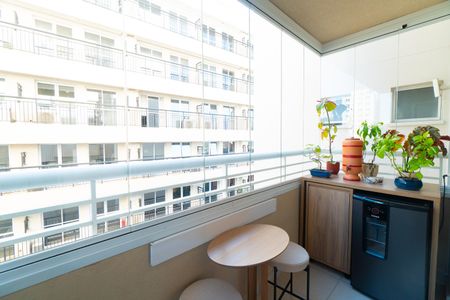 Apartamento à venda com 40m², 1 quarto e 1 vaga Apartamento à venda com 40m², 1 quarto e 1 vagaSacada da Sala/Suite