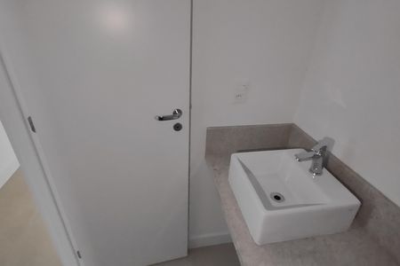 Banheiro de apartamento à venda com 3 quartos, 93m² em Campestre, Santo André