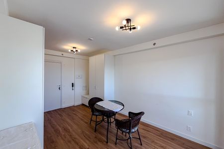 Studio à venda com 32m², 1 quarto e sem vaga Studio à venda com 32m², 1 quarto e sem vagaSala/Quarto