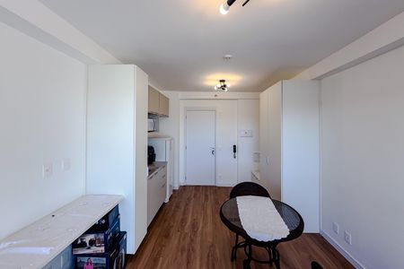 Studio à venda com 32m², 1 quarto e sem vaga Studio à venda com 32m², 1 quarto e sem vagaSala/Quarto