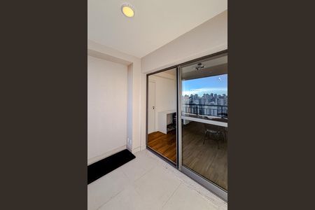 Varanda de kitnet/studio à venda com 1 quarto, 32m² em Ipiranga, São Paulo
