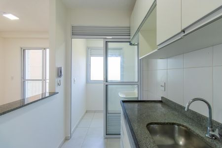 Cozinha de apartamento para alugar com 2 quartos, 48m² em Chácara Granja Velha, Cotia