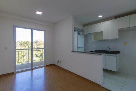 Sala/Cozinha de apartamento para alugar com 2 quartos, 48m² em Chácara Granja Velha, Cotia