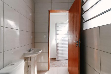 Casa para alugar com 59m², 1 quarto e sem vaga Casa para alugar com 59m², 1 quarto e sem vagaBanheiro
