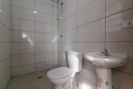 Casa para alugar com 59m², 1 quarto e sem vaga Casa para alugar com 59m², 1 quarto e sem vagaBanheiro