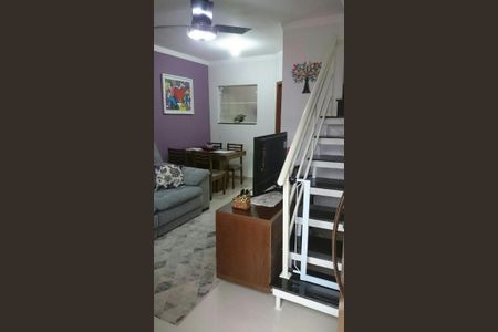Casa à venda com 2 quartos, 65m² em Vila Carrão, São Paulo