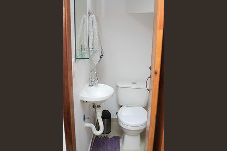 Casa à venda com 2 quartos, 65m² em Vila Carrão, São Paulo