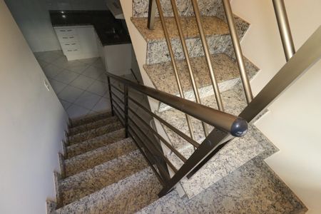 Apartamento para alugar com 140m², 2 quartos e 2 vagasEscada
