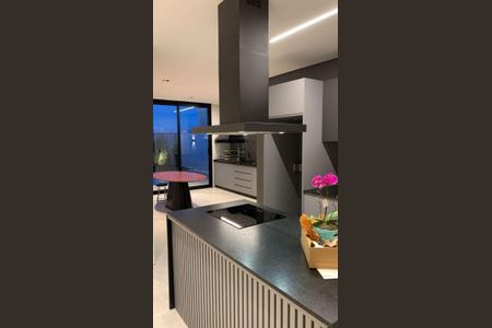 Casa à venda com 3 quartos, 185m² em Vila Capuava, Valinhos