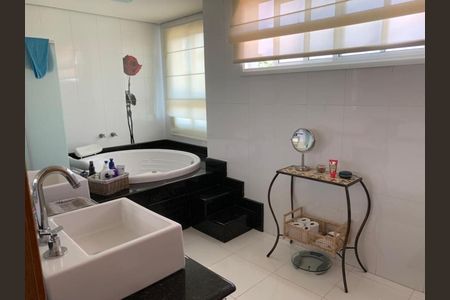 Foto 02 de casa de condomínio à venda com 4 quartos, 307m² em Alphaville, Santana de Parnaíba