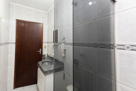 Casa à venda com 150m², 2 quartos e 2 vagasBanheiro da Suíte 1