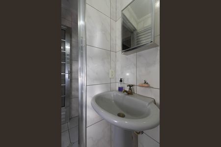 Casa à venda com 150m², 2 quartos e 2 vagasLavabo
