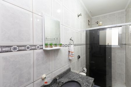 Casa à venda com 150m², 2 quartos e 2 vagasBanheiro da Suíte 1