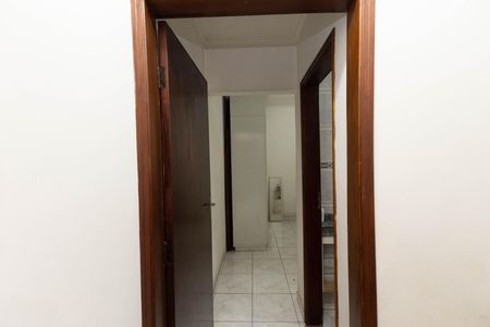 Casa à venda com 150m², 2 quartos e 2 vagasCorredor
