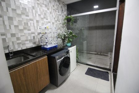 Área de Serviço de casa à venda com 3 quartos, 300m² em Vila Lageado, São Paulo