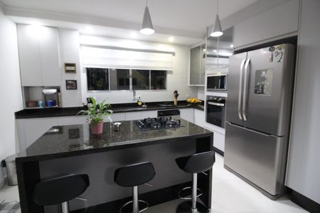 Cozinha de casa à venda com 3 quartos, 300m² em Vila Lageado, São Paulo