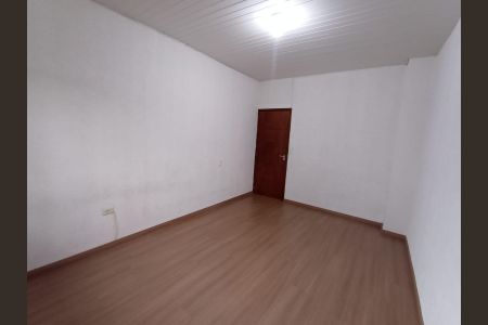Quarto de casa para alugar com 3 quartos, 180m² em Uberaba, Curitiba