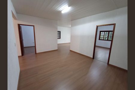 Sala de casa para alugar com 3 quartos, 180m² em Uberaba, Curitiba