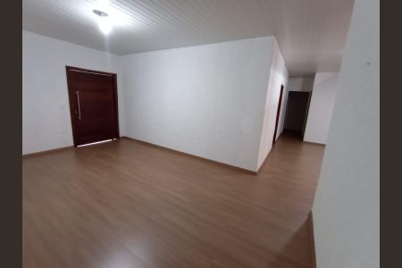 Sala de casa para alugar com 3 quartos, 180m² em Uberaba, Curitiba