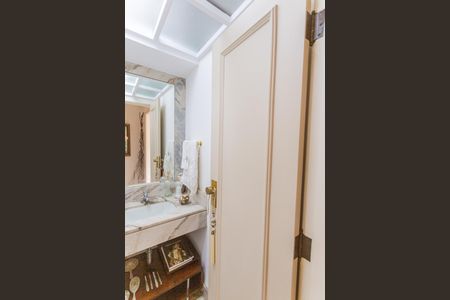 Apartamento à venda com 160m², 3 quartos e 2 vagas Apartamento à venda com 160m², 3 quartos e 2 vagasLavabo na Sala