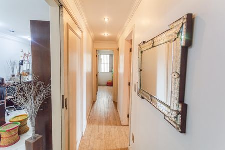 Apartamento à venda com 160m², 3 quartos e 2 vagas Apartamento à venda com 160m², 3 quartos e 2 vagasCorredor